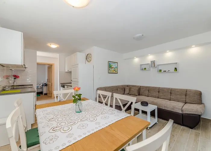 Robinson Apartament Podvrsje